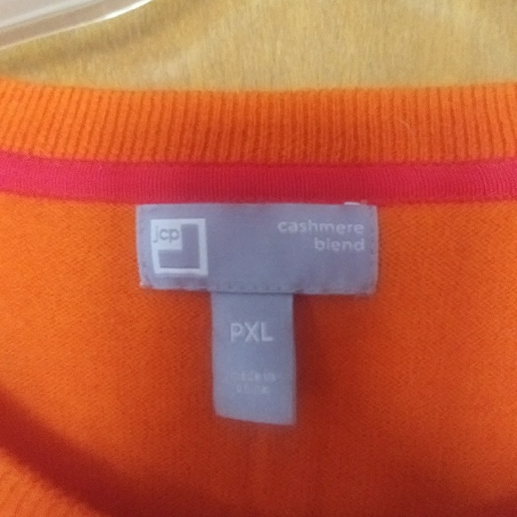 Jcpeny sweater - Picture 3 of 3